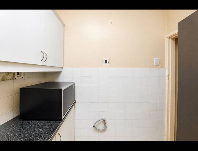 1.5 BEDROOM APARTMENT FOR SALE IN MORNINGSIDE